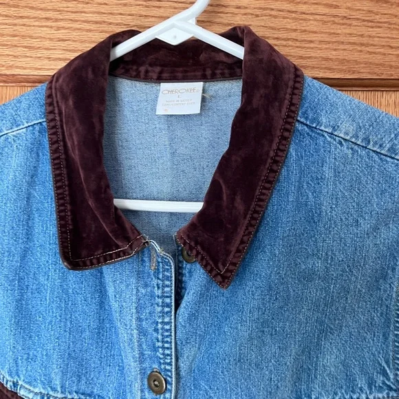 Cherokee denim Western vest with velvet collar - Picture 2 of 4